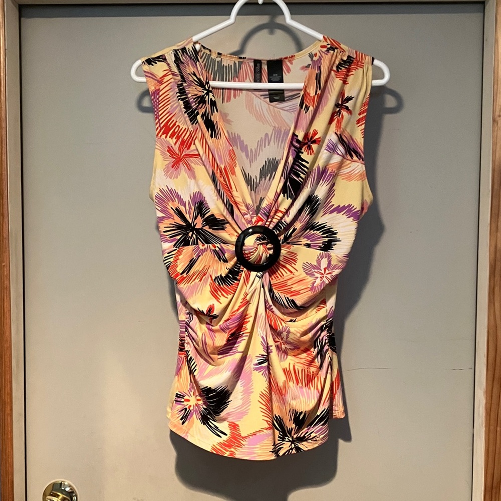 Bisou Bisou Multicolor Floral Ring Detail Blouse